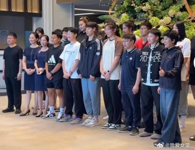中国大运会女篮12人名单出炉:刘禹彤领衔 陈玉婕、唐子婷在列