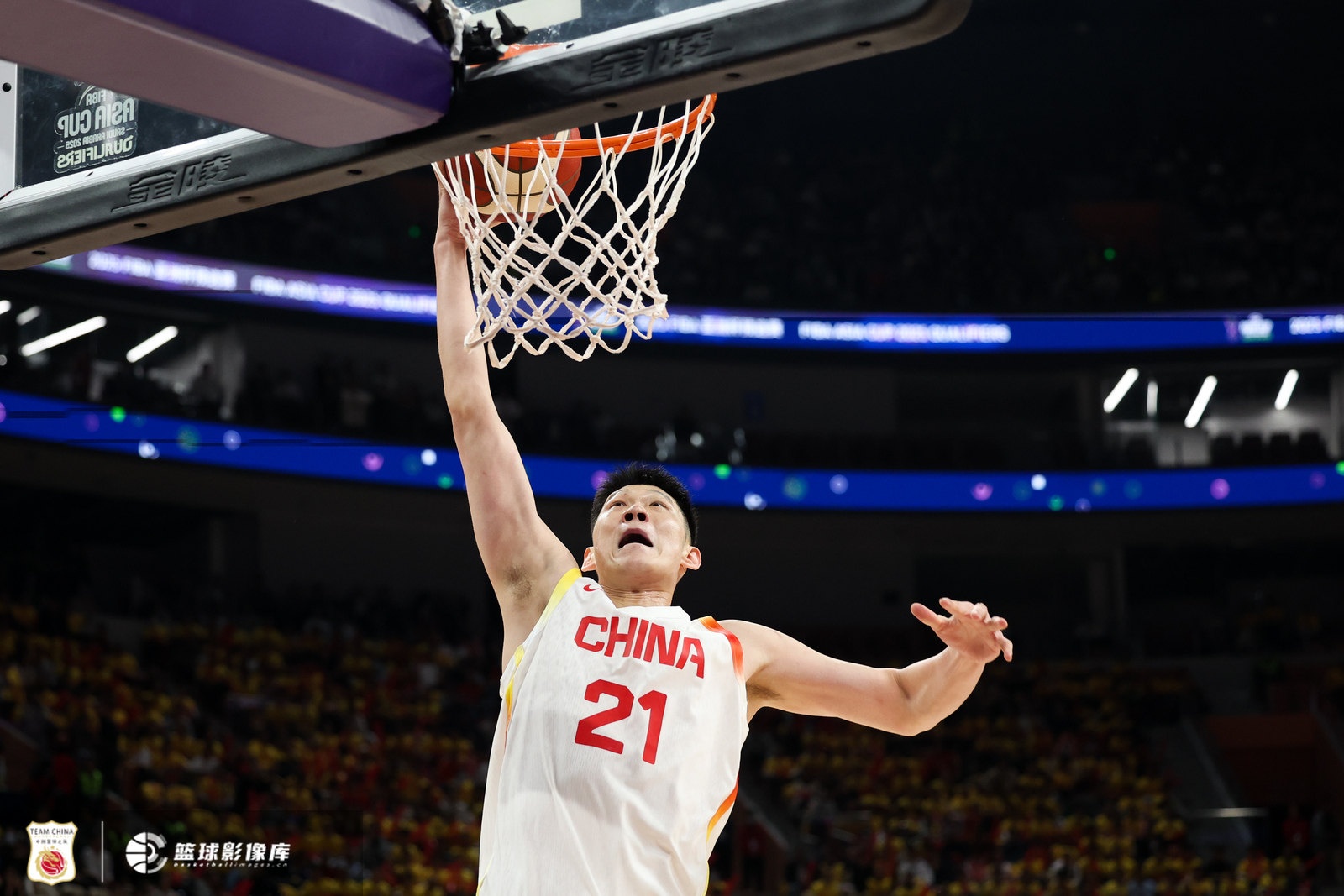23分11板!媒体人:大秋是真正的勇士 他撑起了中国男篮的进攻端