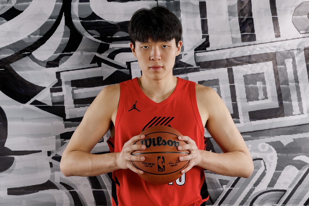 美记谈杨瀚森不打亚洲杯:球队希望他立足当下 杨也想尽早适应NBA